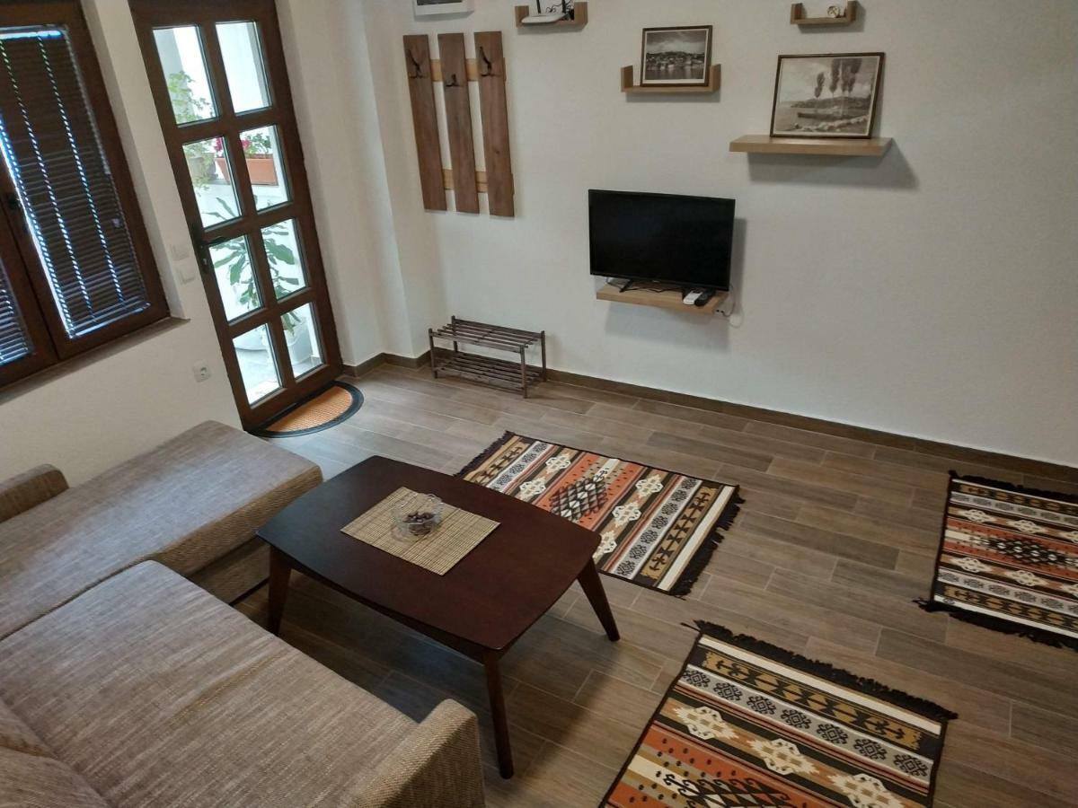 At George'S Apartments Ohri Dış mekan fotoğraf